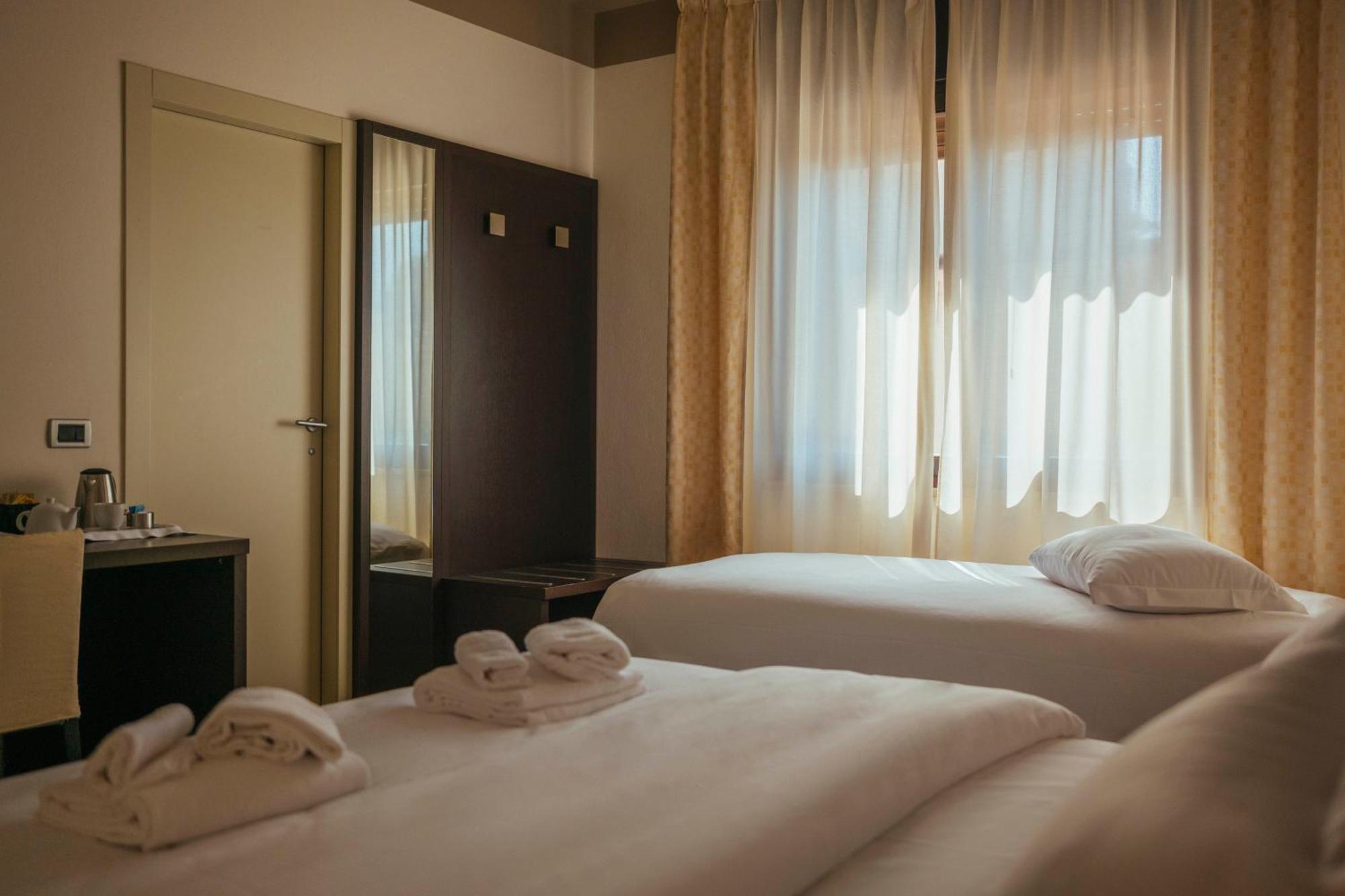 Hotel Palazzo Paradiso Meduna di Livenza Extérieur photo